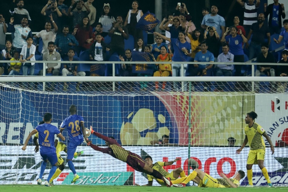ISL 6: मुंबई ने हैदराबाद एफसी को 2-1 से हरा घर में अपनी पहली जीत दर्ज की