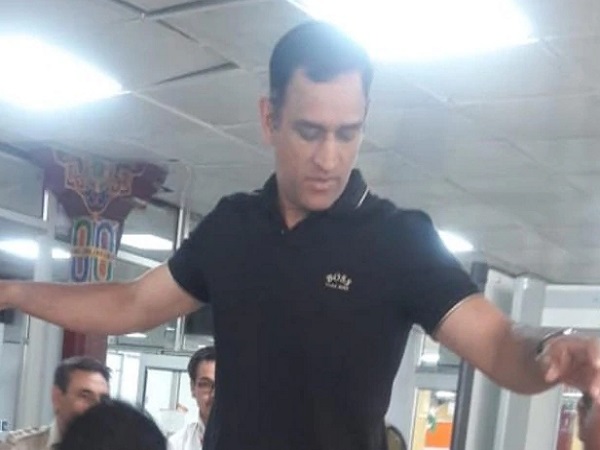 एयरलाइन ने नहीं मानी गलती