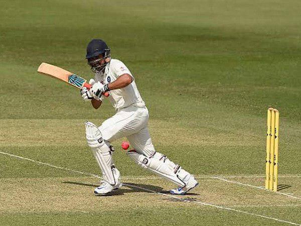 स्वास्तिक ने अकेले ठोंके 585 रन