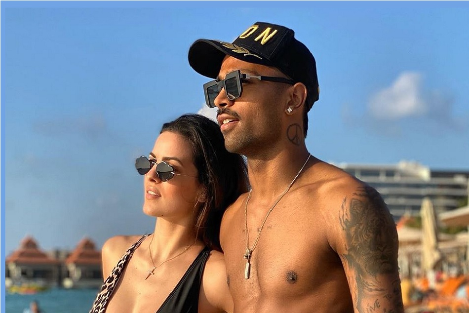 Natasha Stankovic shares a picture with Hardik pandya on Beach, showing the bold style of couple