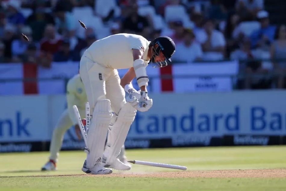 स्टंप में जाती गेंद के सामने हटाया बल्ला, मजाक बनवाकर बोल्ड हुए ब्रॉड, VIDEO