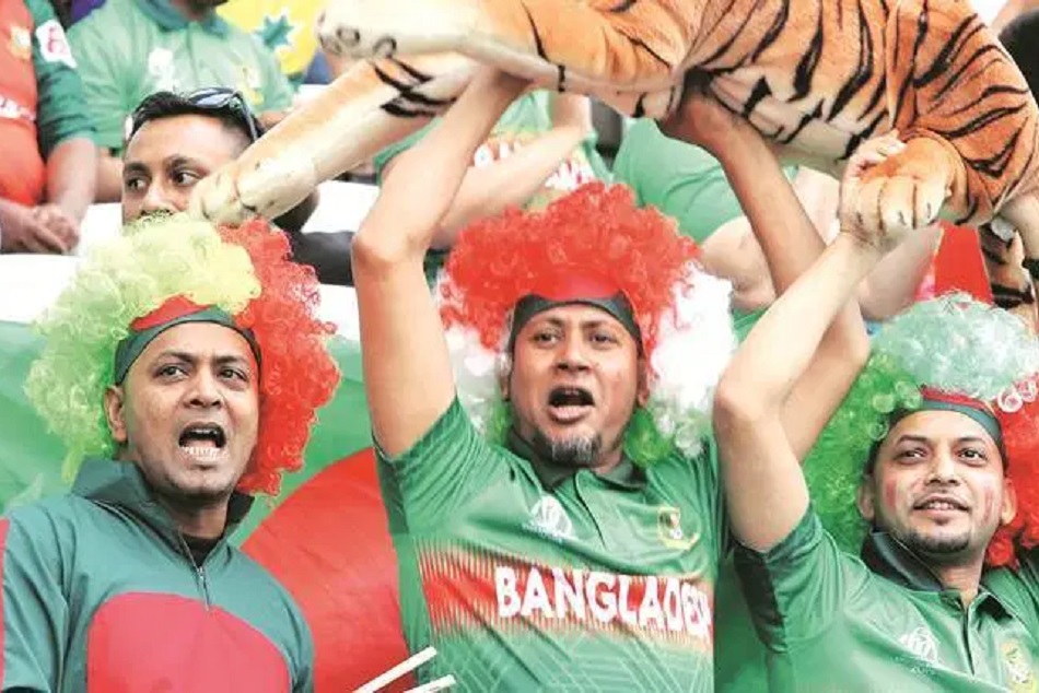 वनडे मैच में लगे 70 चौके और 48 छक्के, खड़ा हुआ रनों का पहाड़