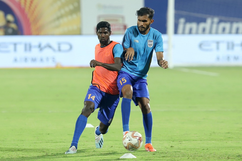 ISL-6 : प्लेऑफ में पहुंच चुकी हैं 3 टीमें, अब चाैथा स्थान पाने के लिए मुम्बई-चेन्नइयन FC में टक्कर