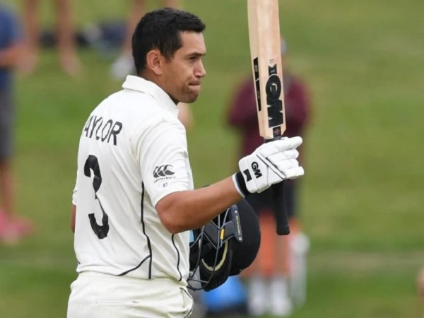 ऐसा करने वाले इकलाैते क्रिकेटर