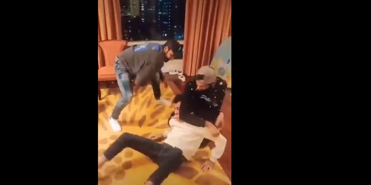 जब रोहित शर्मा-खलील अहमद ने युजवेंद्र चहल पर बरसाये लात-घूंसे, आखिर क्यों हुई पिटाई