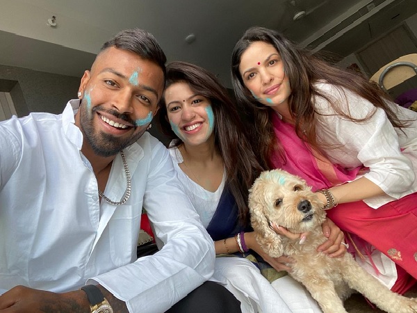 हार्दिक-नताशा की होली