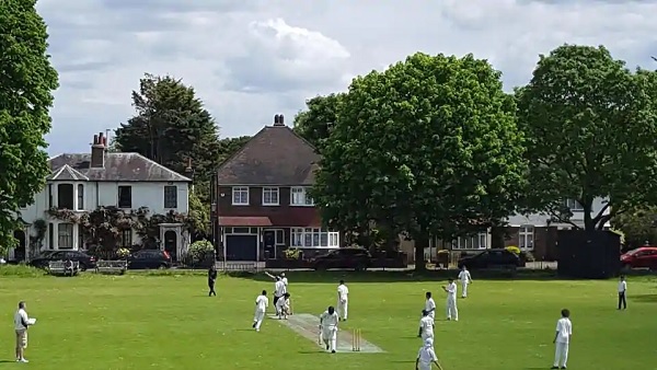 उम्र उस समय 49 साल 119 दिन थी-