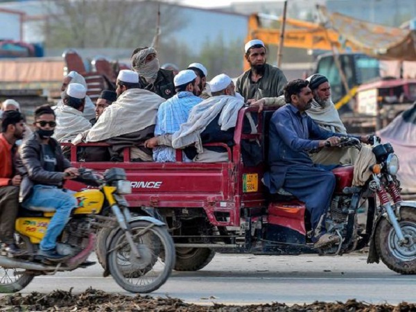 बताया पाकिस्तान का हाल