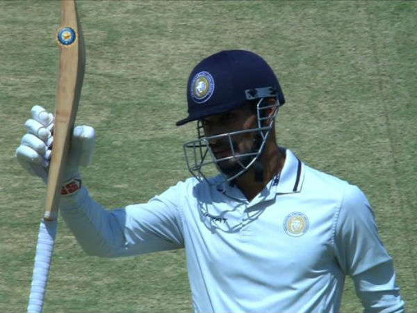 गुजरात की शुरुआत खराब लेकिन पार्थिव-चिराग ने संभाला