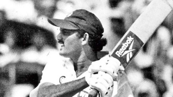 अजहर ने लगाया था नाबाद शतक