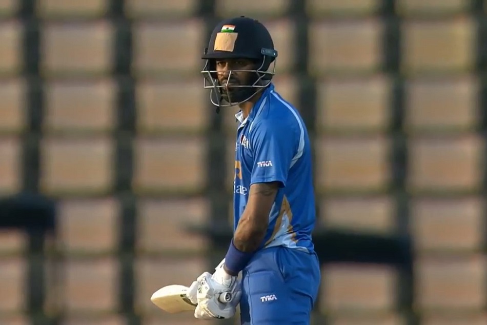 T-20 : हार्दिक पांड्या ने महज 37 गेंदों में ठोका शतक, खूब हुई छक्कों की बरसात