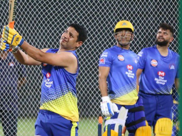 IPl 2020: पीयूष चावला का शॉट देख हैरान रह गये धोनी-रैना, ऐसा खेला कि मुंह खुला रहा गया