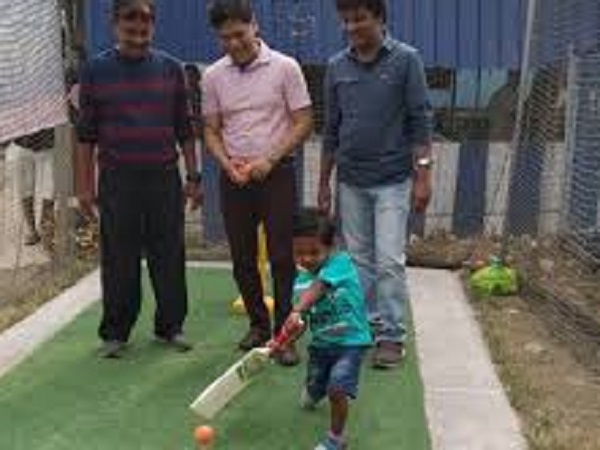 अकादमी में मिला दाखिला