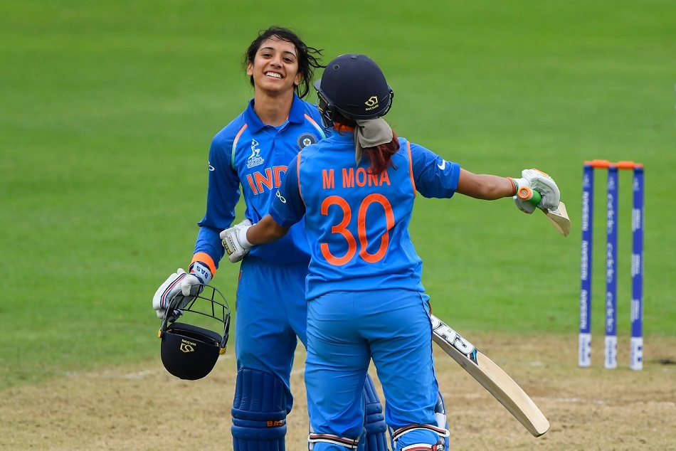 स्मृति मंधाना का शतक