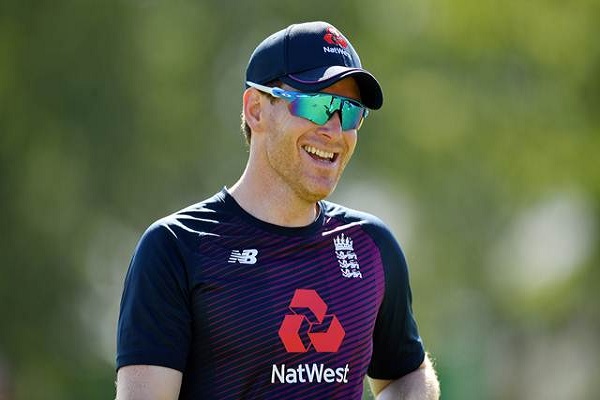 IPL की सबसे बेहतरीन टीमों में लिया KKR का नाम-