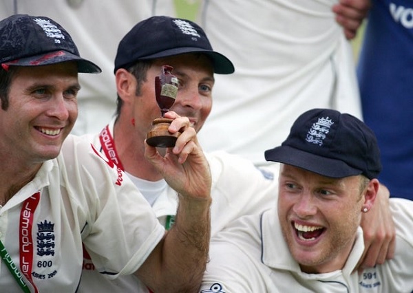 इंग्लैंड को हासिल हुई थी एशेज-