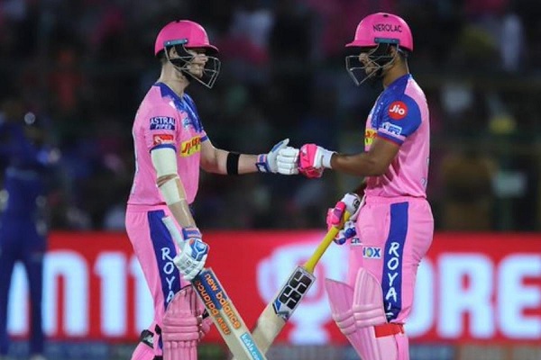 स्मिथ-स्टोक्स जैसे लीजेंड के बीच बैठने का मौका