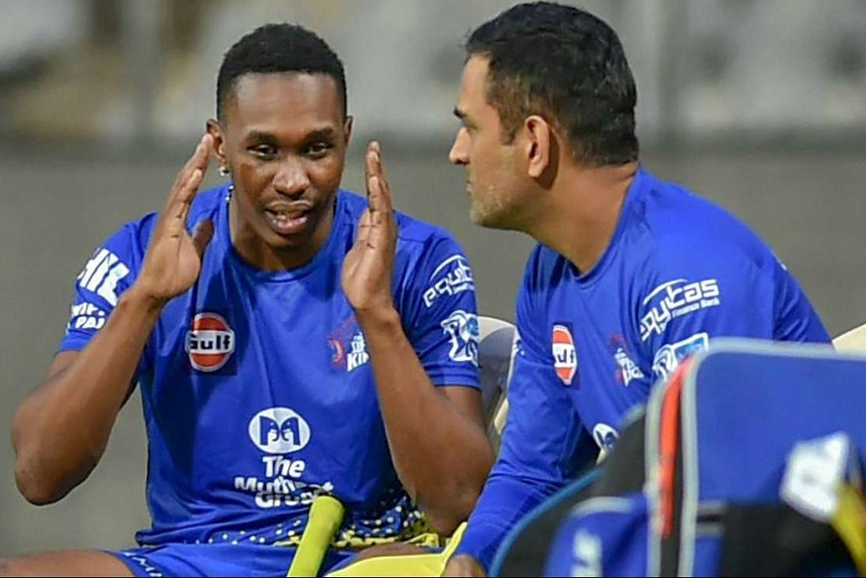 'आंख बंद करके करते हैं भरोसा', ब्रावो ने धोनी को बताया सबसे महान कप्तान