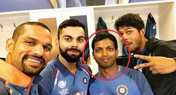 टीम के अहम स्टॉफ सदस्य बन चुके हैं रघु-