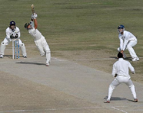 अफरीदी भी भांज गए थे सपाट विकेट पर बल्ला-