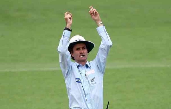 सबसे ज्यादा छक्के खाने वाले गेंदबाज-