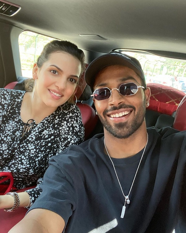 'मेरे गुलाब के लिए ये सारे गुलाब'