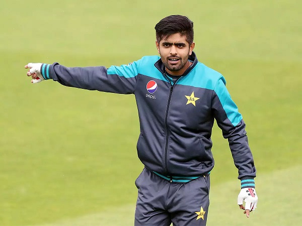 बाबर को भी चुना