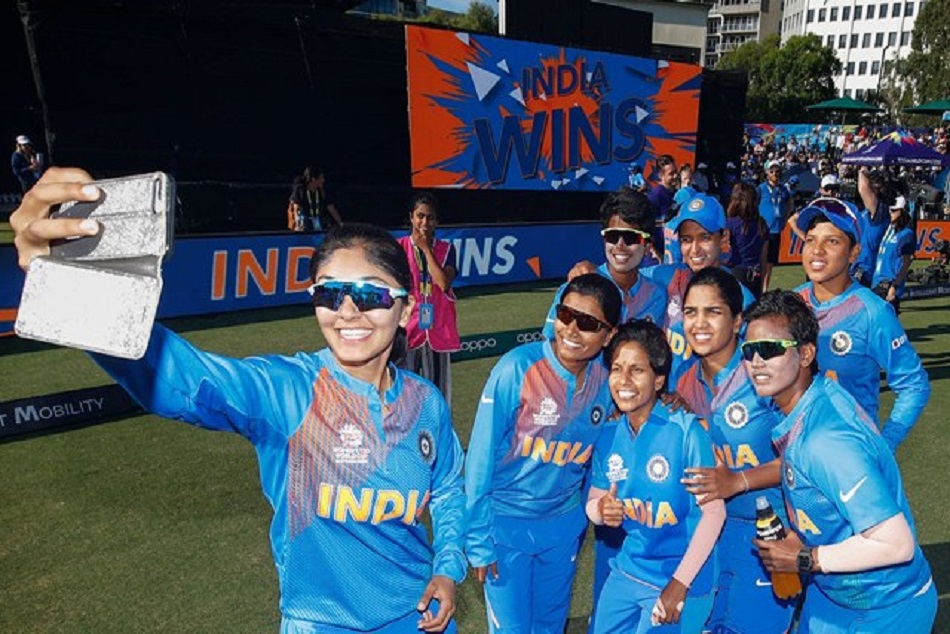 कोरोना के चलते इंग्लैंड दाैरे पर नहीं जाएगी भारतीय महिला टीम : रिपोर्ट