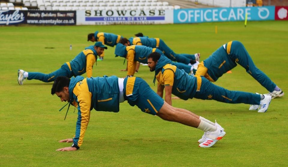 इंग्लैंड में 5 स्टार होटल को तरसी पाकिस्तानी टीम, 3 सितारा जगह पर कैद हुए खिलाड़ी