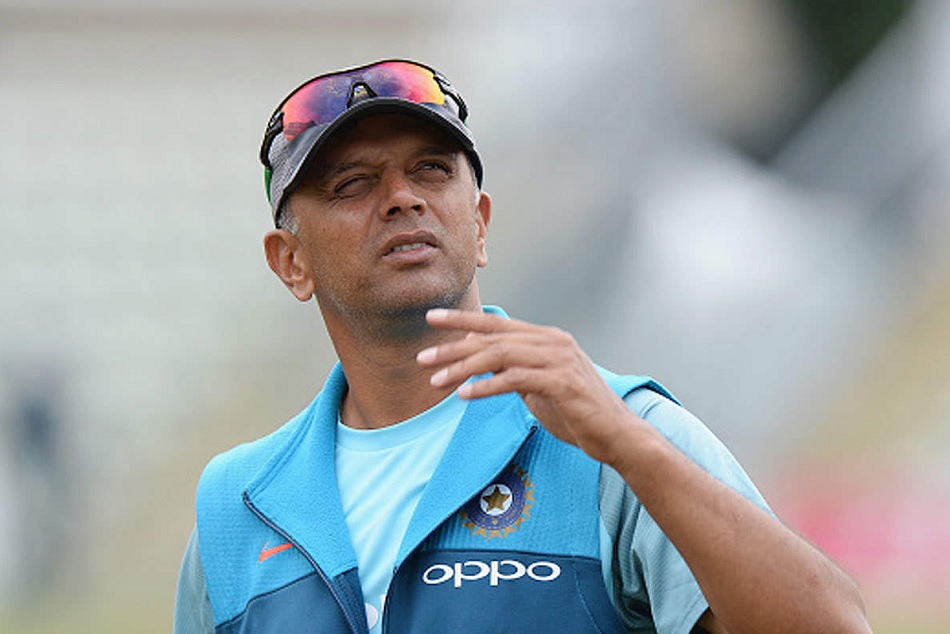 सफलता पाने के लिए व्यक्ति को खुद अपना पैर आगे बढ़ाना चाहिए : द्रविड़