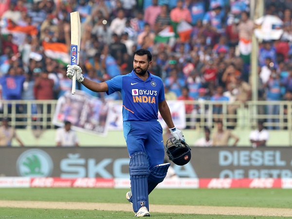 दर्ज हैं वनडे में तीन दोहरे शतक