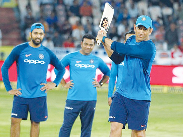 मूडी के लाइनअप में धोनी को जगह नहीं