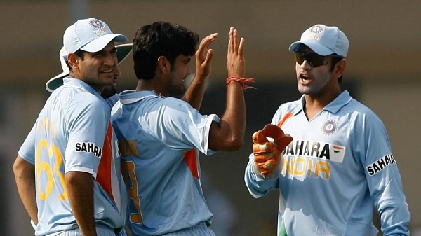 टी20 वर्ल्ड कप में कप्तान के तौर पर चमके धोनी-