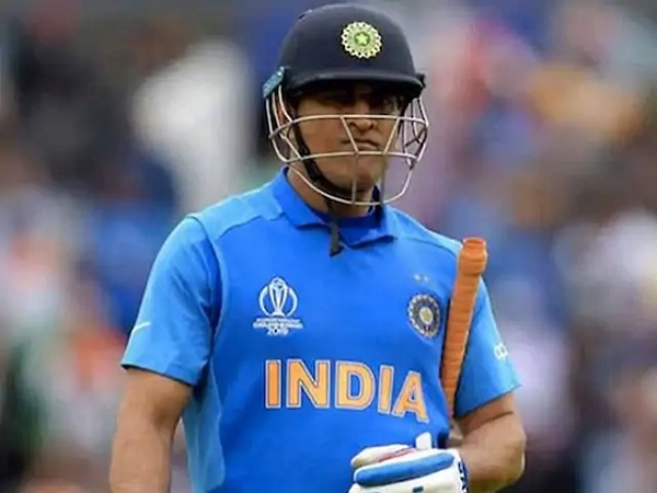 3. एमएस धोनी - 98 अंतर्राष्ट्रीय टी-20 मैच