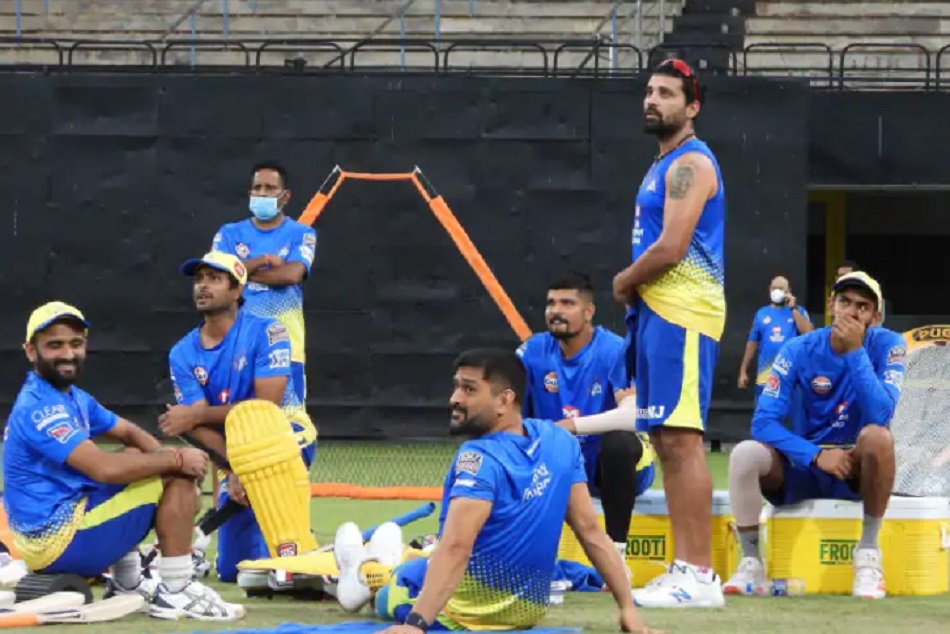 IPL 2020 : सीएसके को लगा झटका, एक तेज गेंदबाज समेत 13 लोगों को हुआ कोरोना