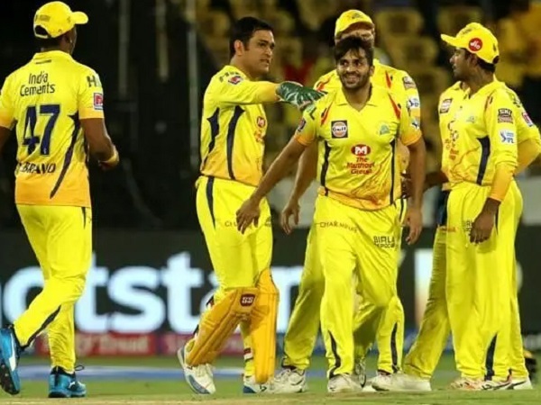 एक और हफ्ते के लिए रहना होगा होटल में