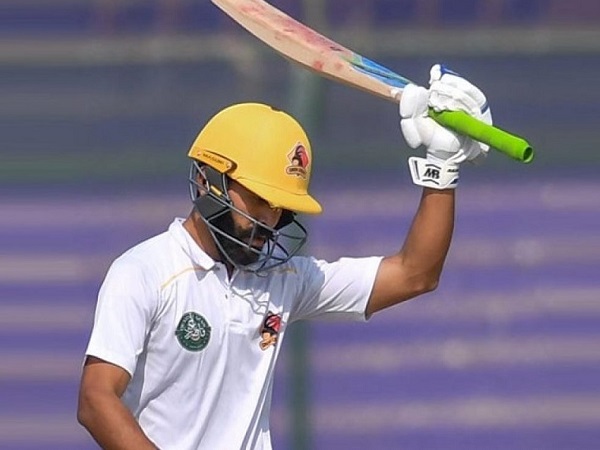 उपस्थिति पर उठाया सवाल 