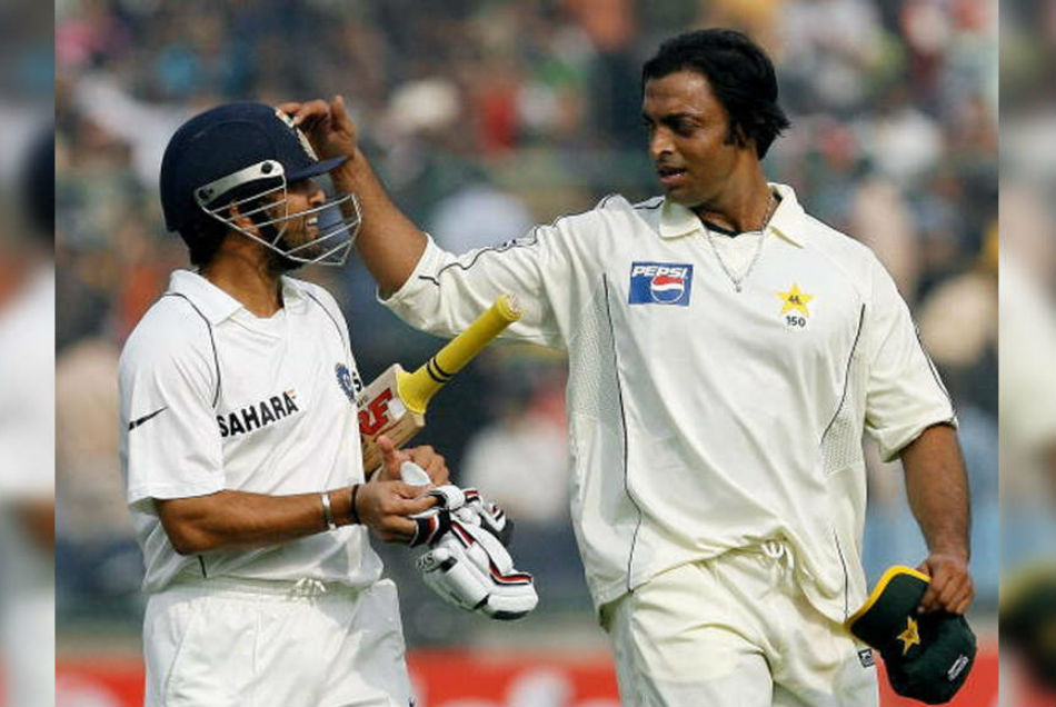 'यह भगवान है, इसकी खैर नहीं', शोएब अख्तर ने याद किया जब सचिन को डाली थी पहली बार गेंद