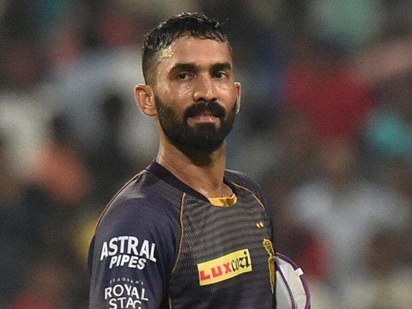  1. दिनेश कार्तिक (रॉयल चैलेंजर्स बैंगलोर, 2015) -