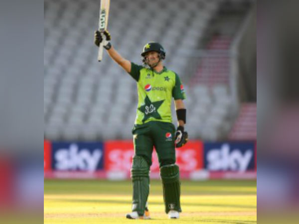 ENG vs PAK: डेब्यू मैच में हैदर अली ने लगाया 28 गेंदों में पचासा, नाम किया बड़ा रिकॉर्ड