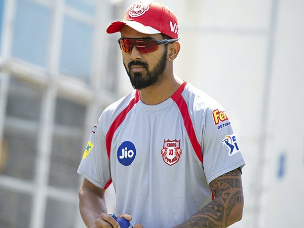 कप्तानी और विकेटकीपिंग मेरे लिए चुनौती नहीं है