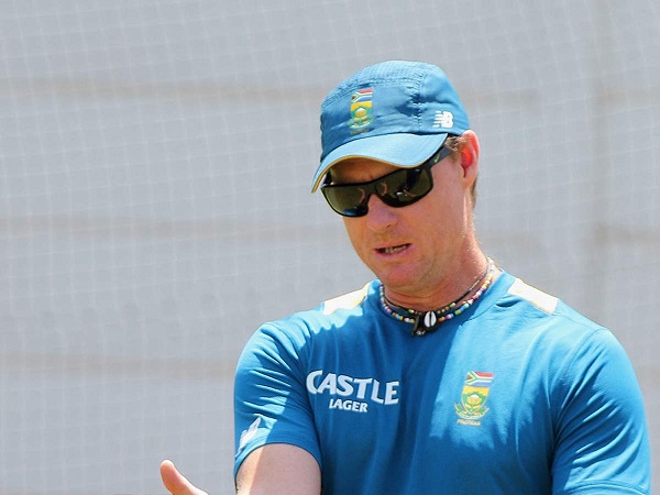 2000 में विजडन क्रिकेटर ऑफ द ईयर भी चुने गए