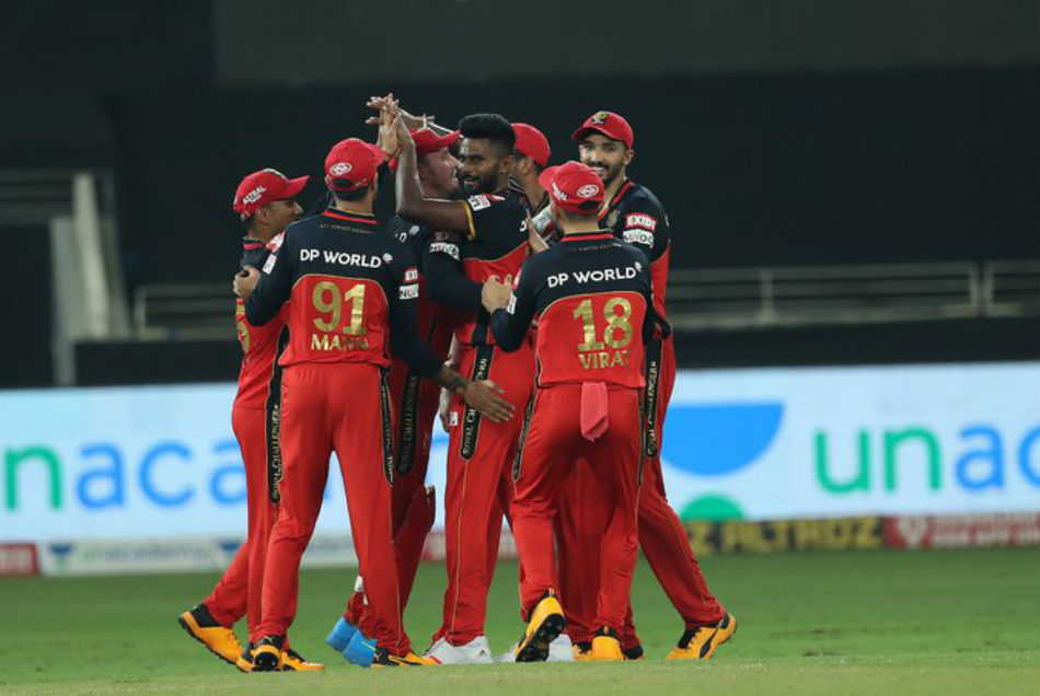 MI vs RCB: सुपरओवर के रोमांच में जीती आरसीबी, डेथ ओवर्स ने बढ़ाया विराट का सिरदर्द