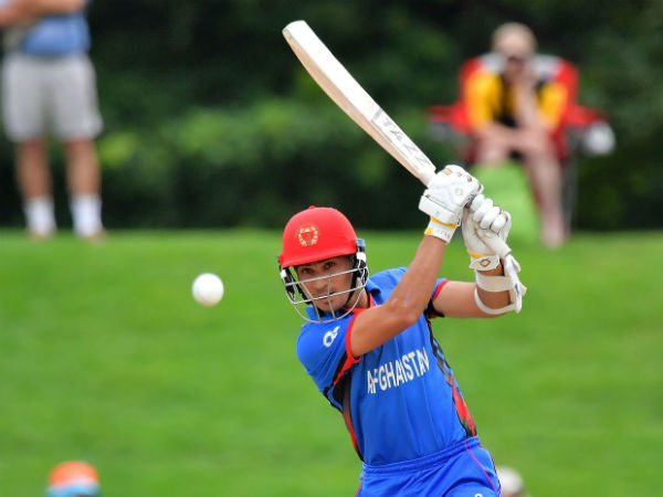 8 छक्के, 6 चौके, 18 साल के युवा खिलाड़ी ने 14 गेंद में ठोंके 72 रन, 99 पर हुआ रन आउट