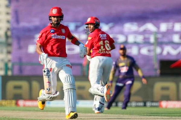 1. केएल राहुल (विकेटकीपर)