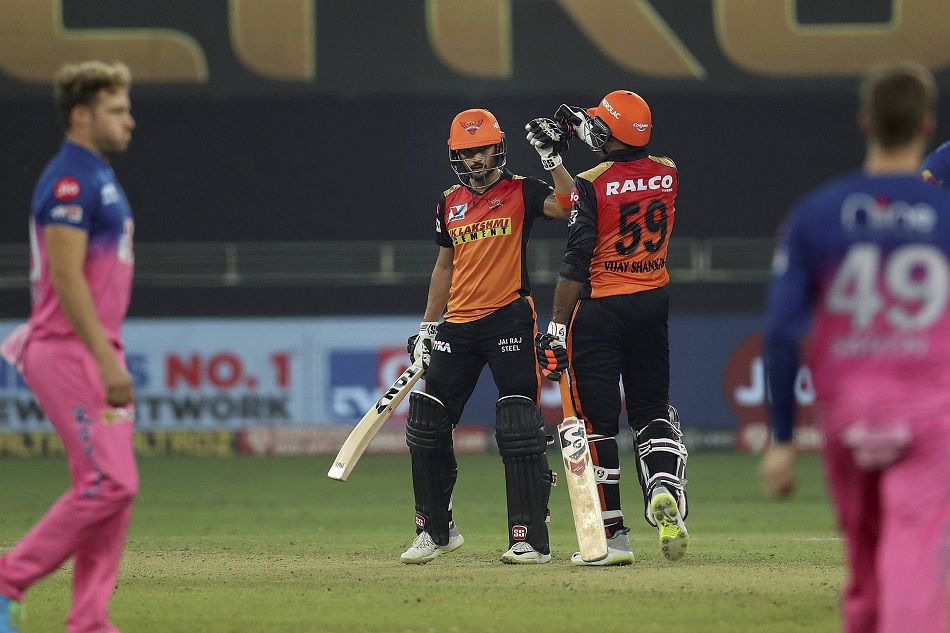 SRH के चेज में मनीष-शंकर की साझेदारी ने बनाया रिकॉर्ड, पांडे ने छक्कों में भी मारी बाजी