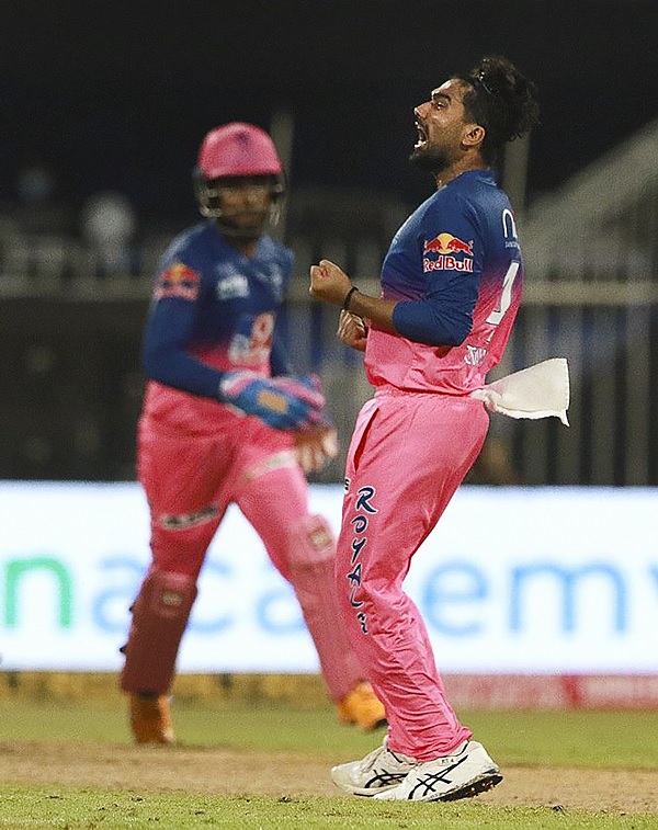 2. राहुल तेवतिया ( राजस्थान रॉयल्स)