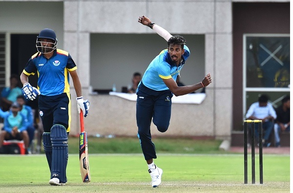 2. ईशान पोरेल (किंग्स इलेवन पंजाब)