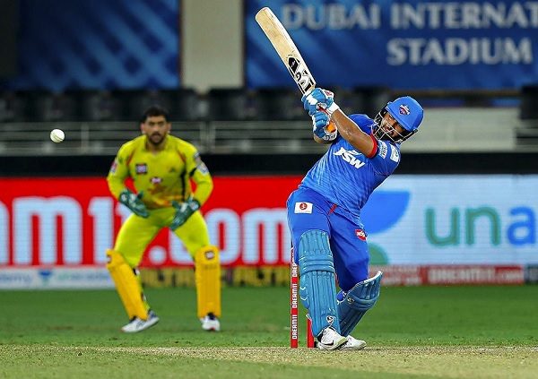 पीटरसन का मानना है पंत निरंतर नहीं हैं-