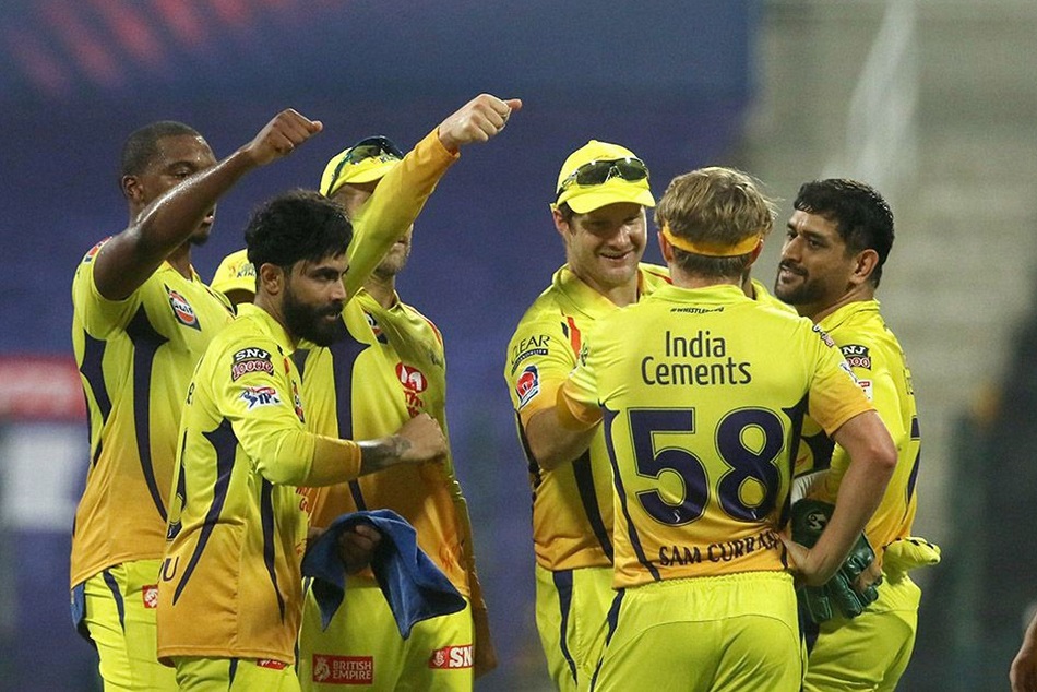IPL 2020 : अगर ऐसा हुआ तो प्लेऑफ में पहुंच सकता है CSK, 3 टीमों का पहुंचना तय